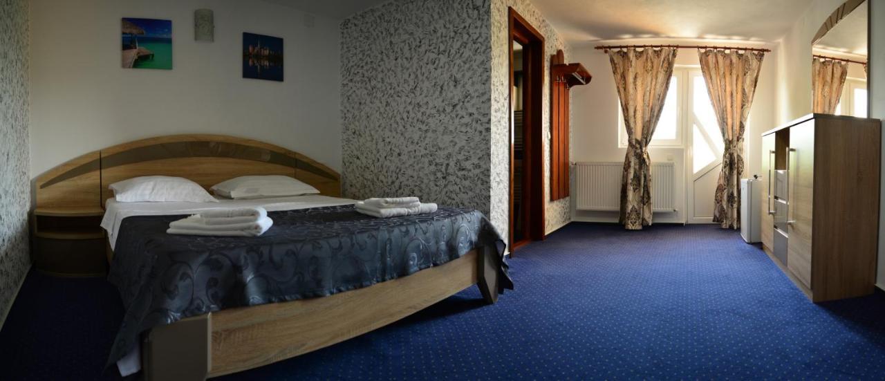 Cameră Queen cu balcon