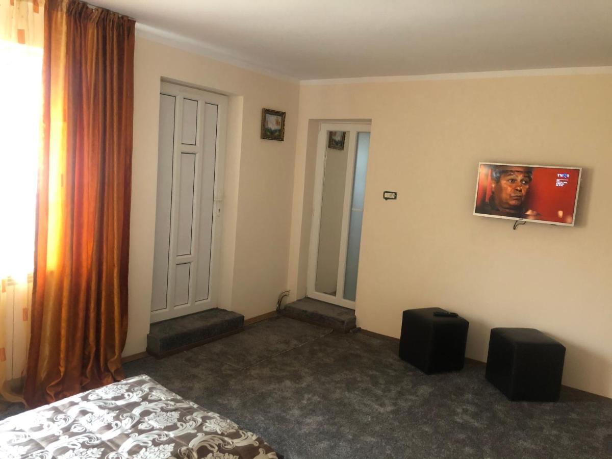 Cameră dublă sau twin cu baie privată