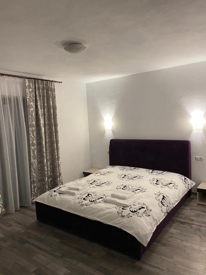 Cameră dublă cu balcon
