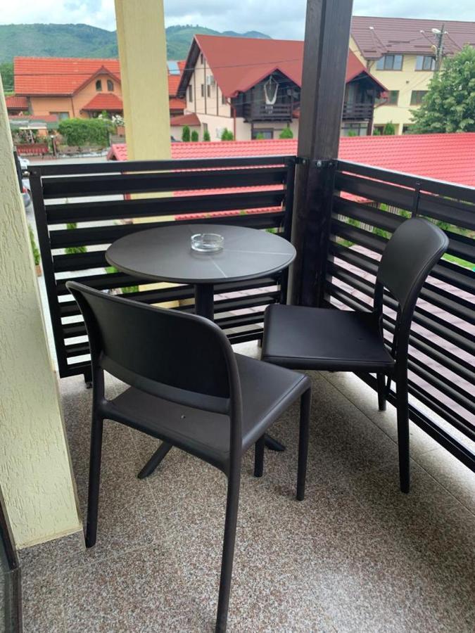 Cameră dublă Deluxe cu balcon