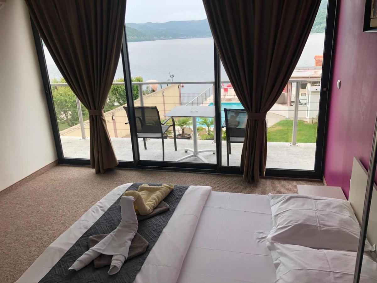 Cameră dublă cu balcon