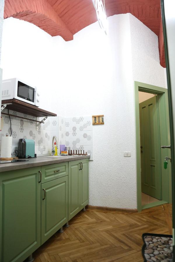 Deluxe Double Room (2 Adults + 1 Child)