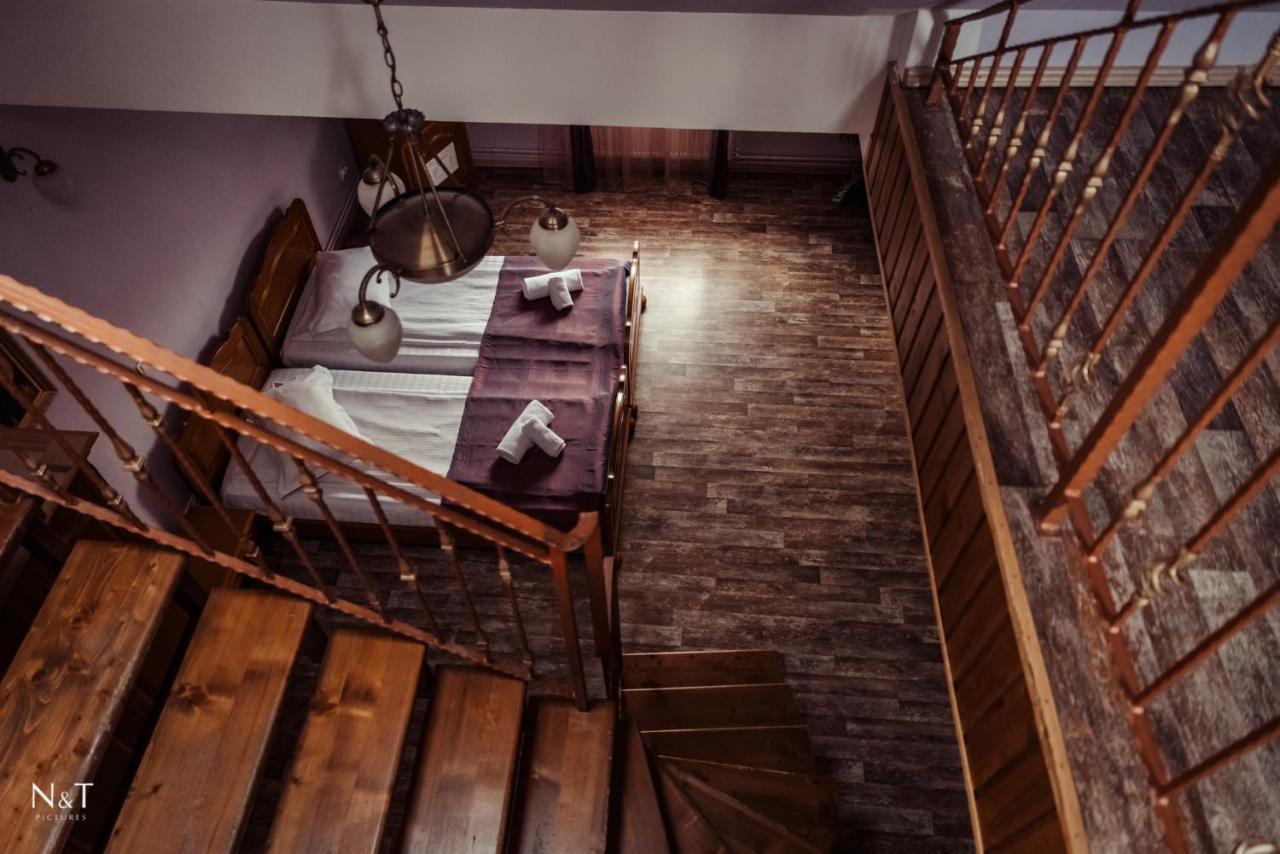 Duplex Suite (5 Adults)