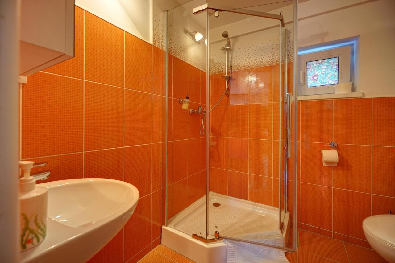 Double Room level 3 - Citadel view