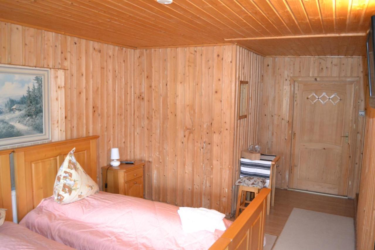 Cameră twin cu balcon