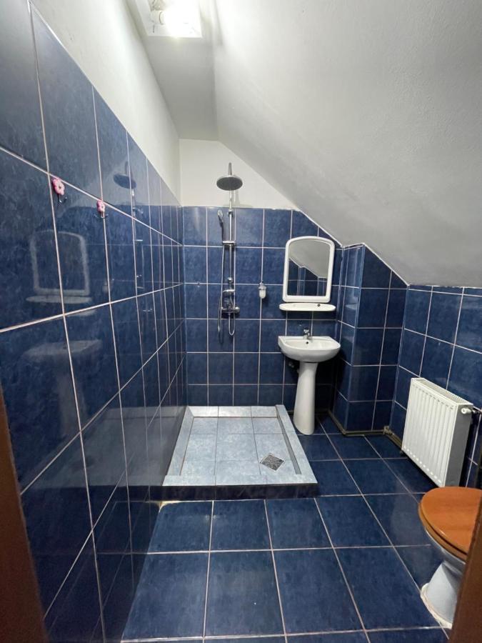 Deluxe Doppelzimmer (2 Erwachsene & 1 Kind)