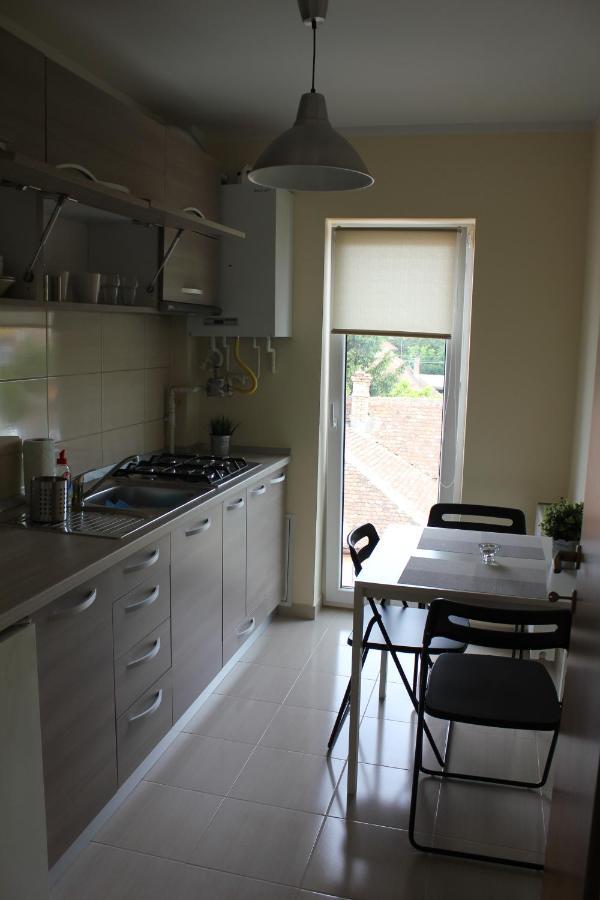 One-Bedroom Apartment 5