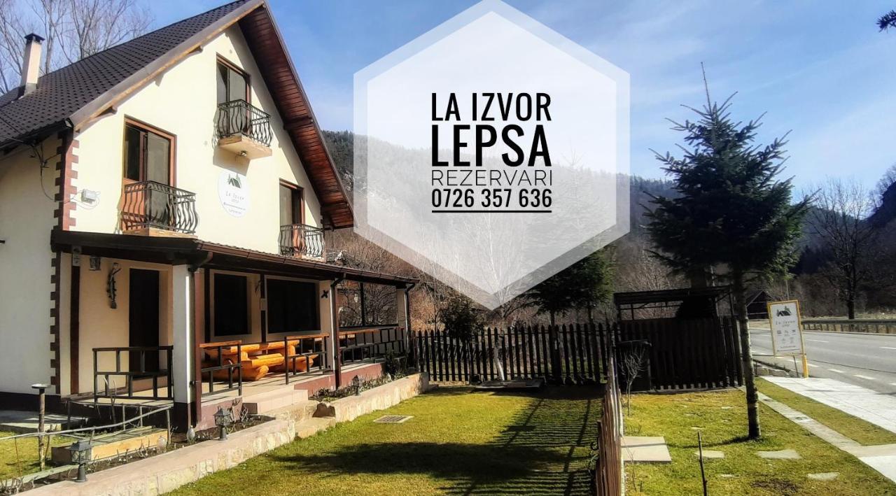 Casă cu şase dormitoare