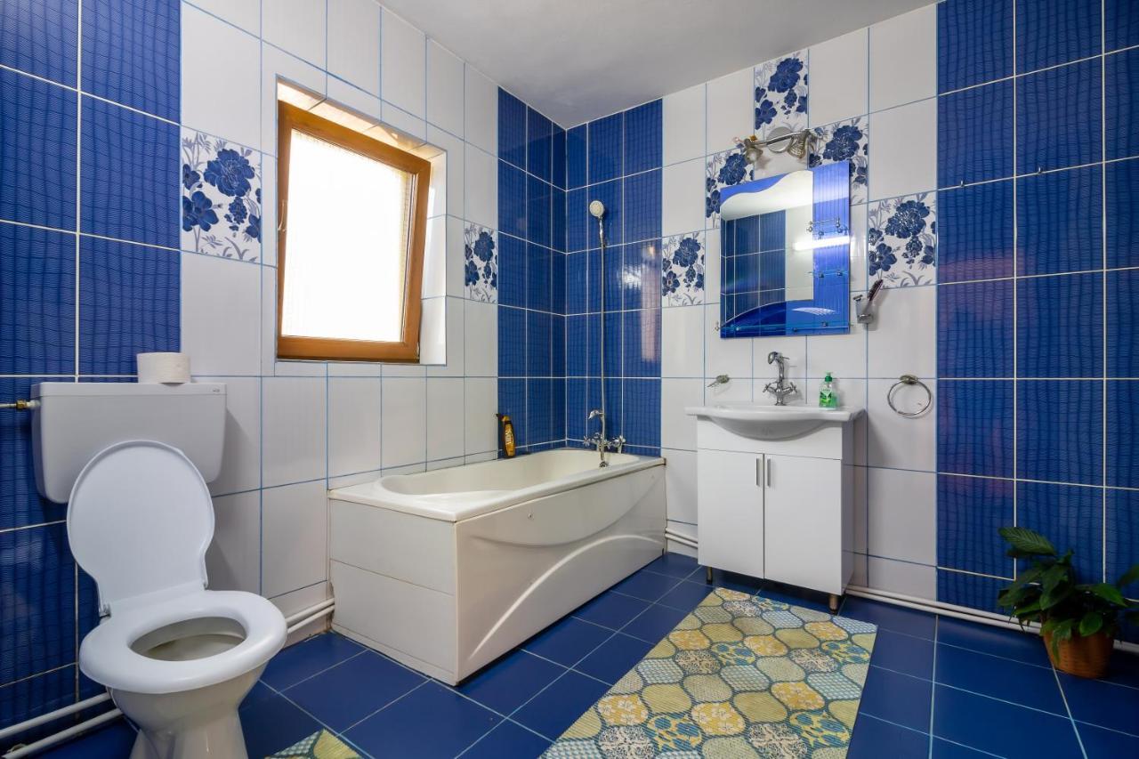 Cameră dublă cu baie privată