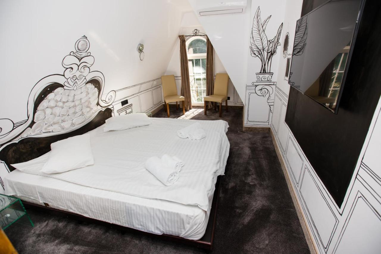 Apartament cu terasă