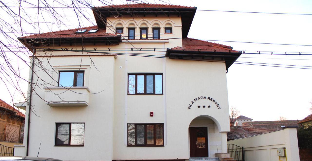 Room #212736204,1699099814:JPEG