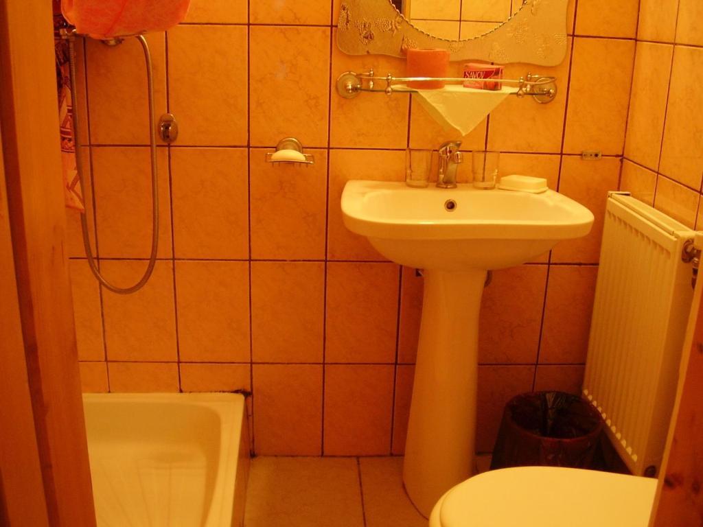 Cameră cvadruplă cu balcon