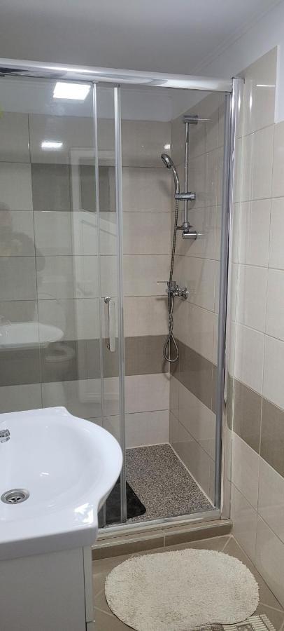 Cameră dublă cu baie privată