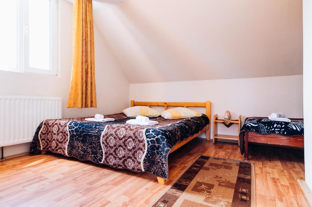 Cameră twin standard