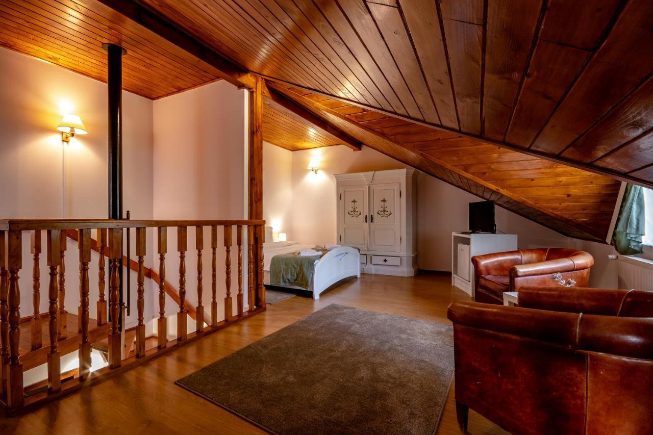 Standard Family Room
