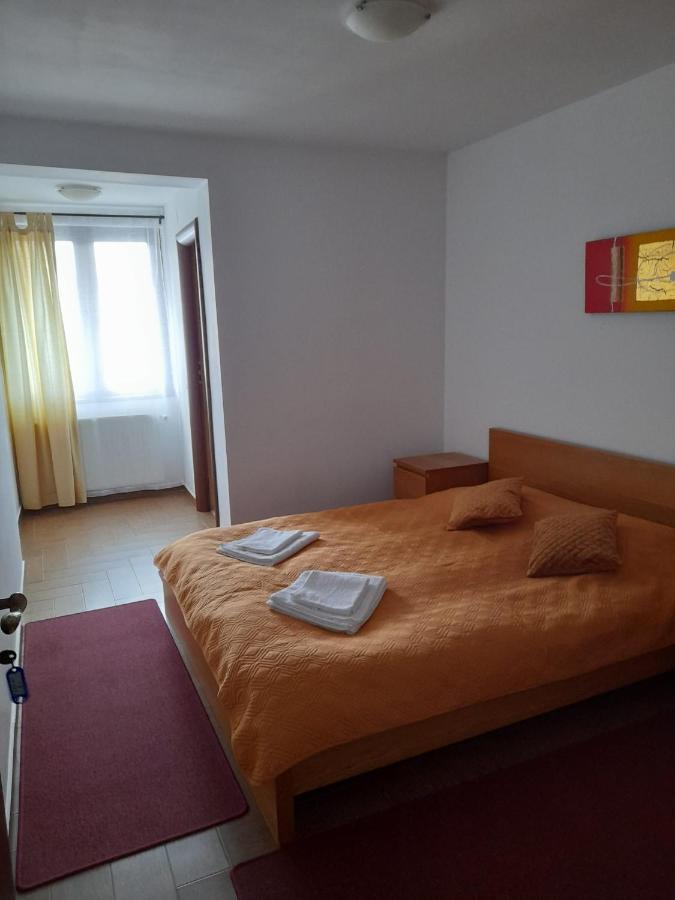 Cameră dublă cu baie privată