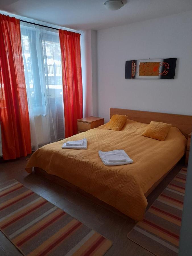 Cameră dublă cu baie privată