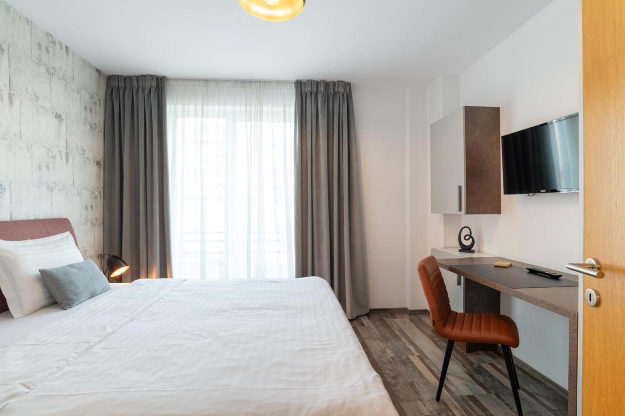 One-Bedroom Apartment,1197477034:JPEG