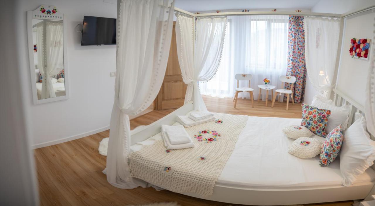 Cameră dublă cu balcon
