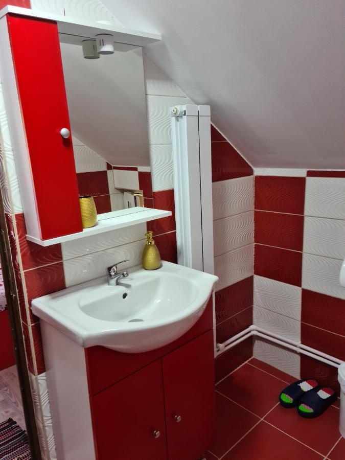 Cameră dublă cu baie privată