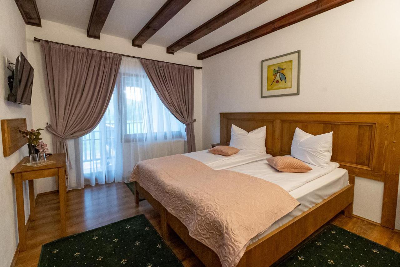 Doppelzimmer mit Gartenblick