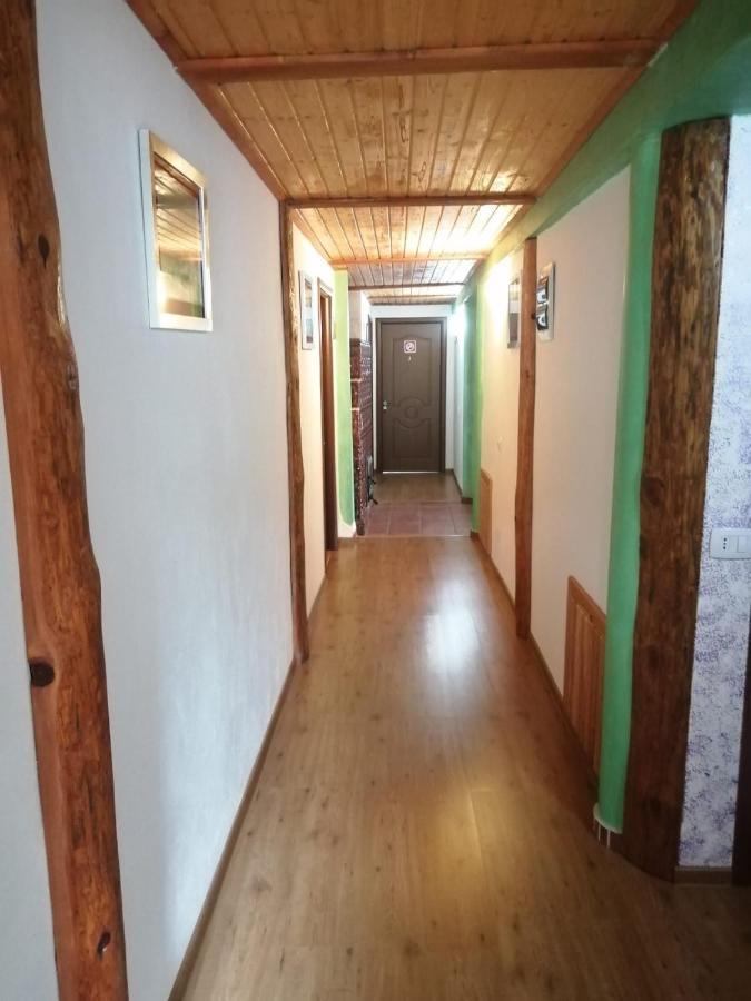 Cameră Deluxe (2 adulți + 1 copil)