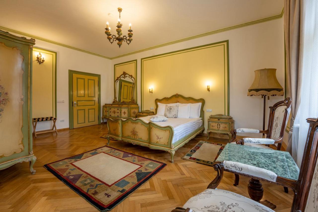 Doppelzimmer mit Balkon