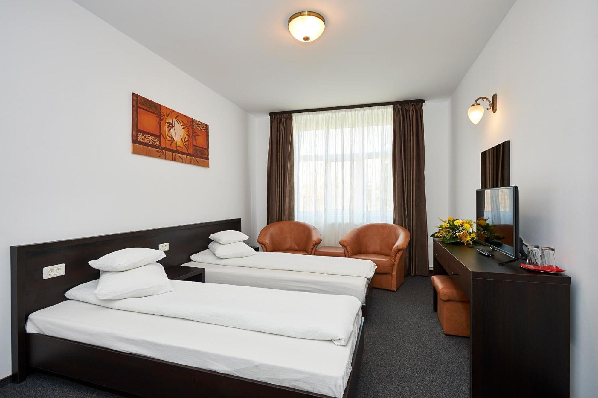 Double or Twin Room,1277827225:JPEG