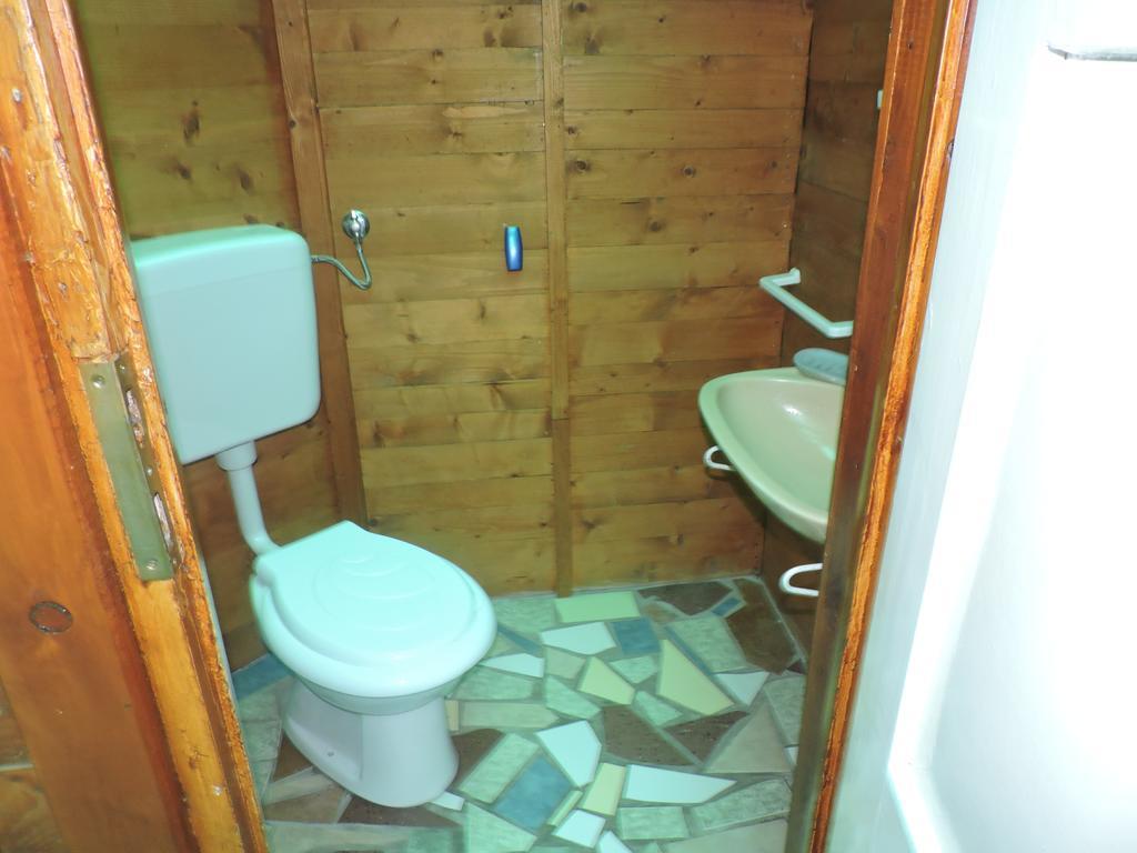 Cameră de familie cu baie privată