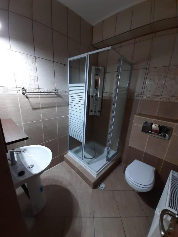 Cameră dublă Deluxe cu balcon