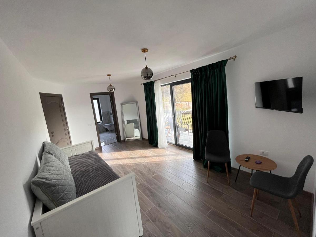 Apartament cu balcon