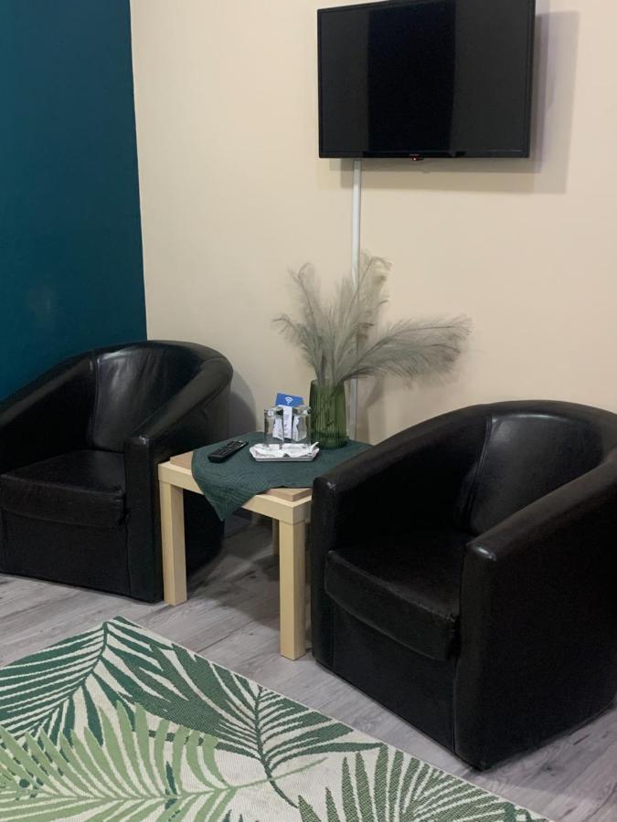Apartament cu baie comună