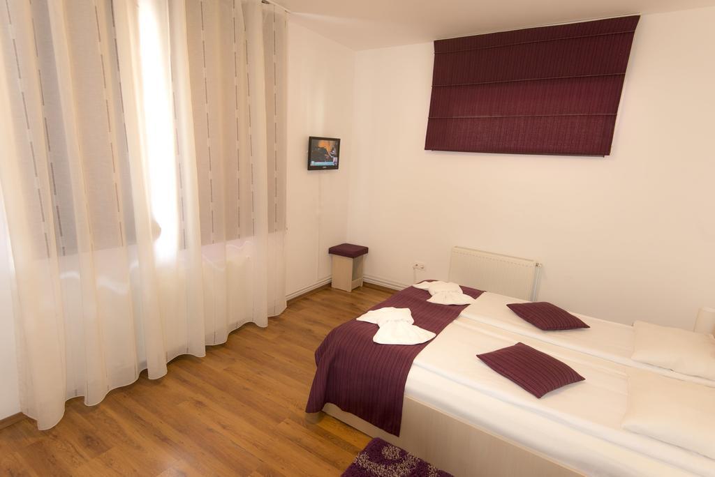 Cameră dublă cu balcon