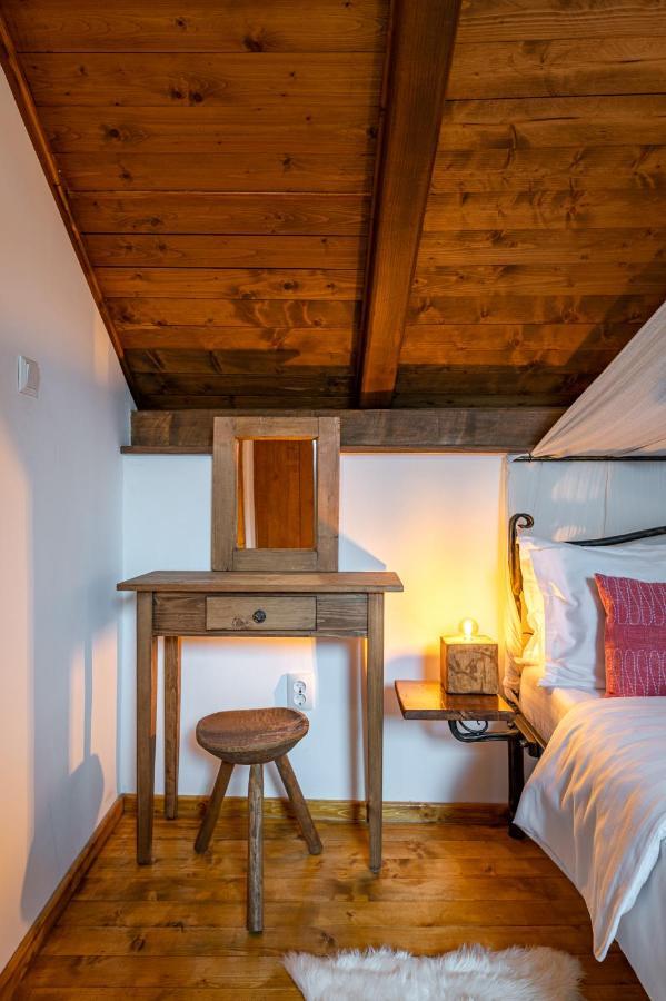 Deluxe Double Room with Canopy - Attic