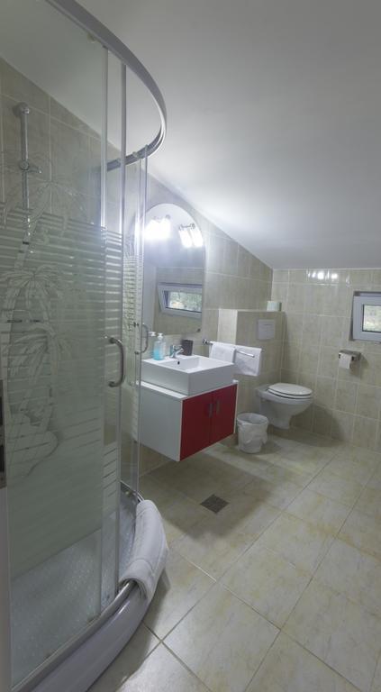 Cameră triplă