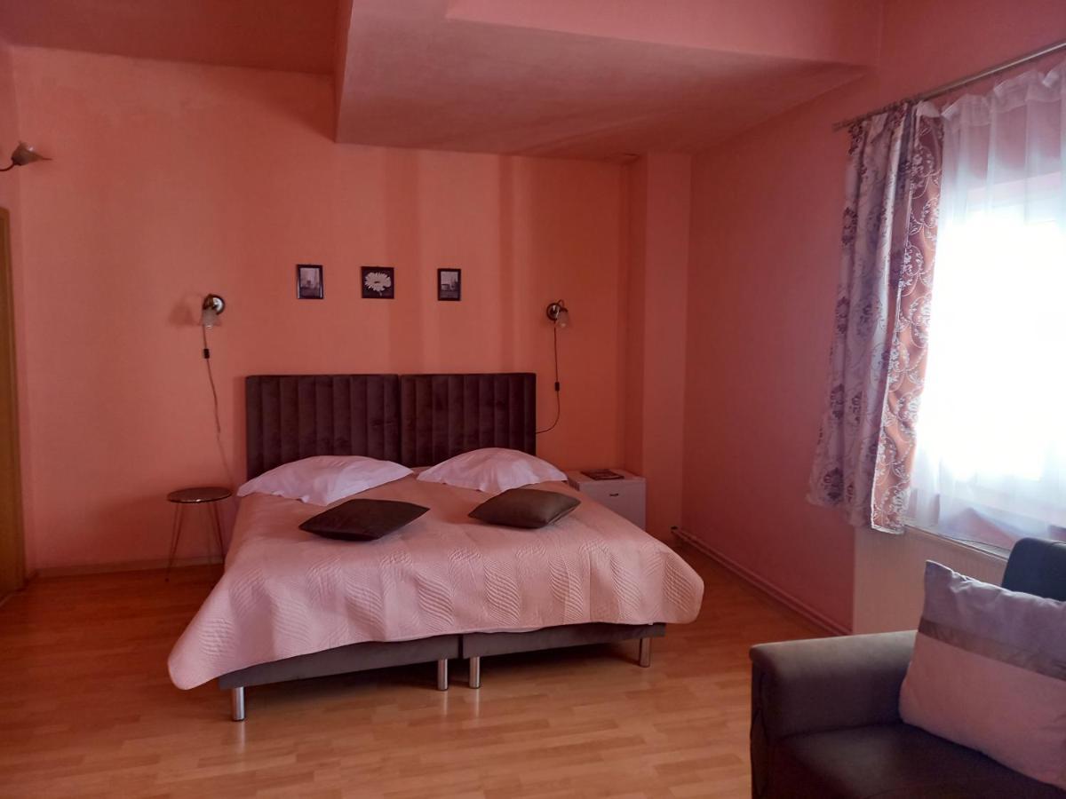 Cameră cvadruplă confortabilă