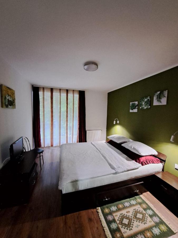 Cameră dublă cu balcon