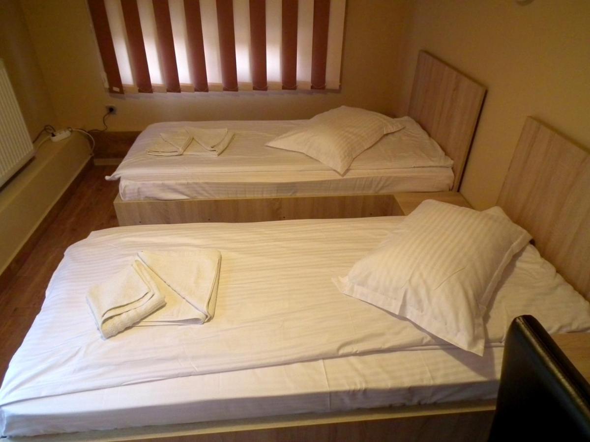 Cameră twin standard