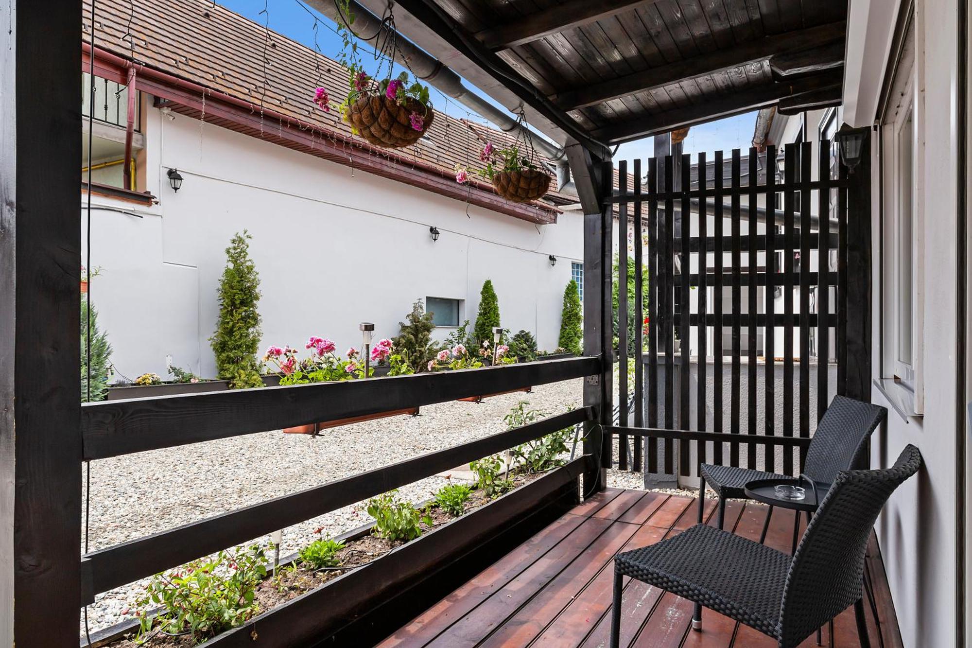 Doppelzimmer mit Patio