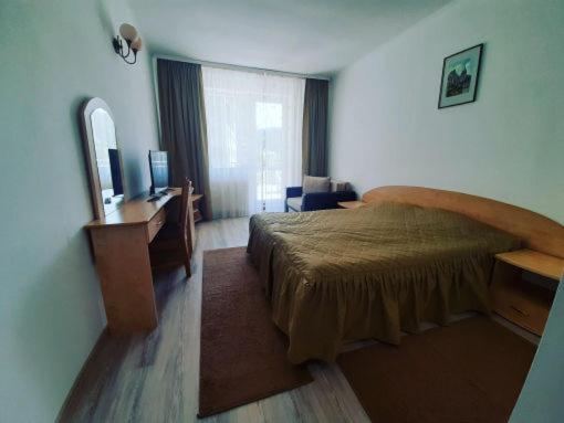 Deluxe Room (2 Adults + 1 Child)