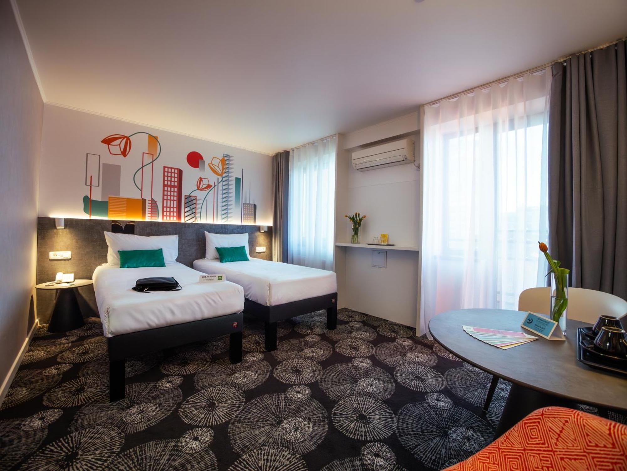 Cameră twin standard cu balcon