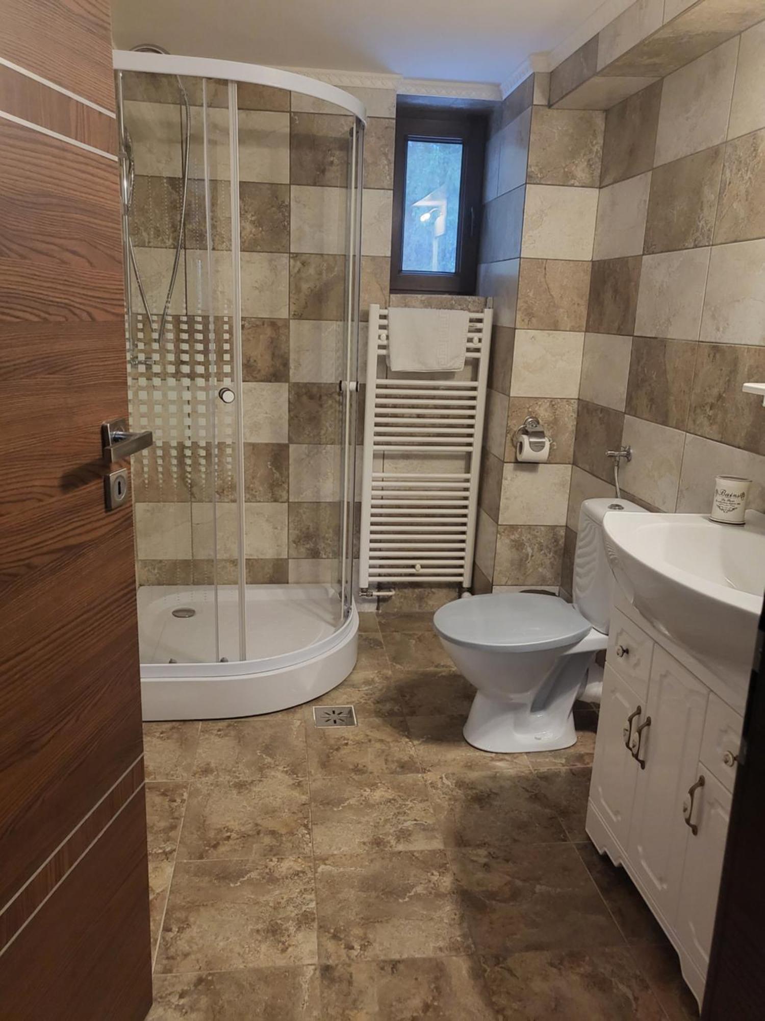 Economy Double Room with External Bathroom