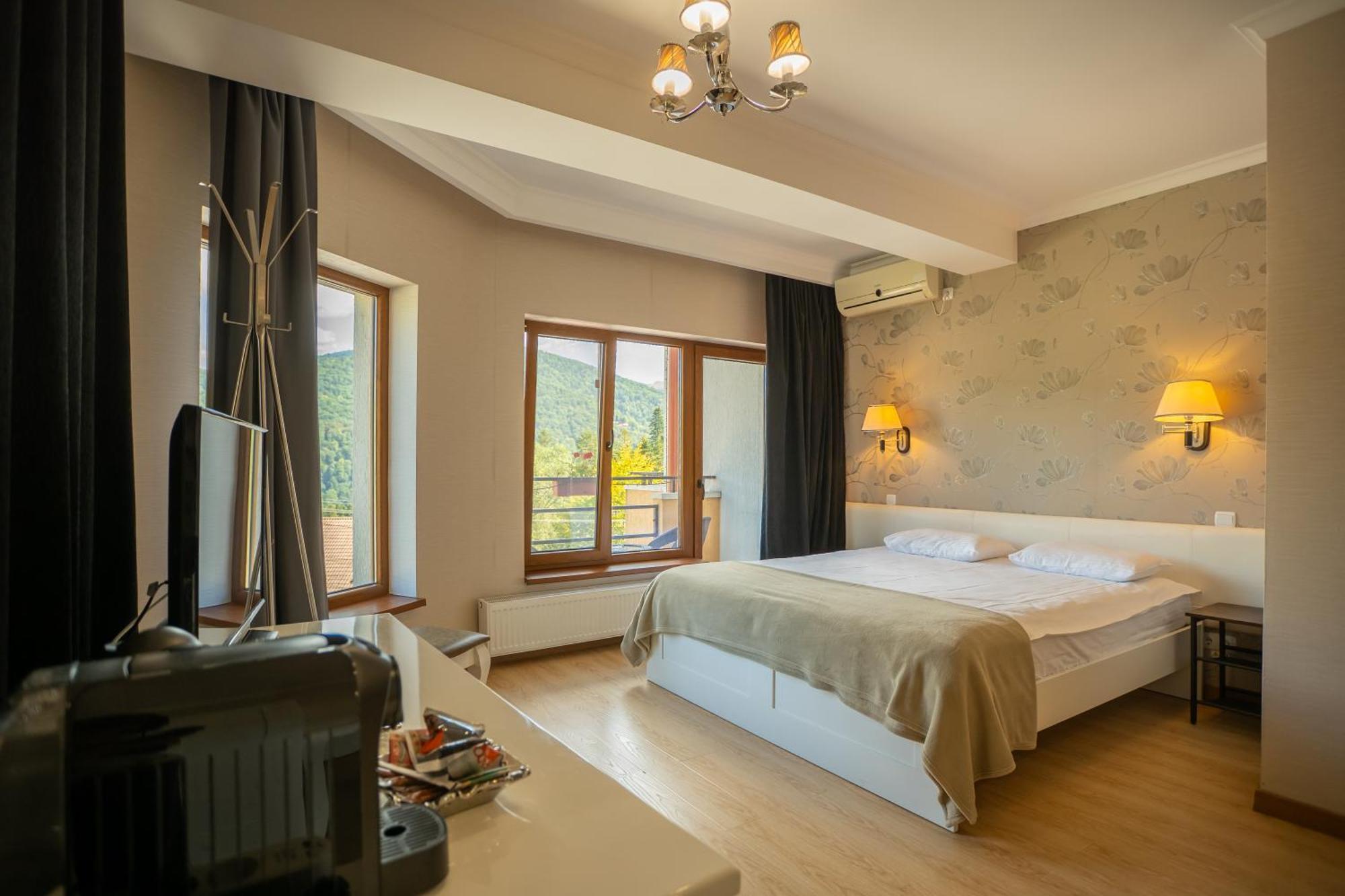 Cameră dublă superioară cu balcon