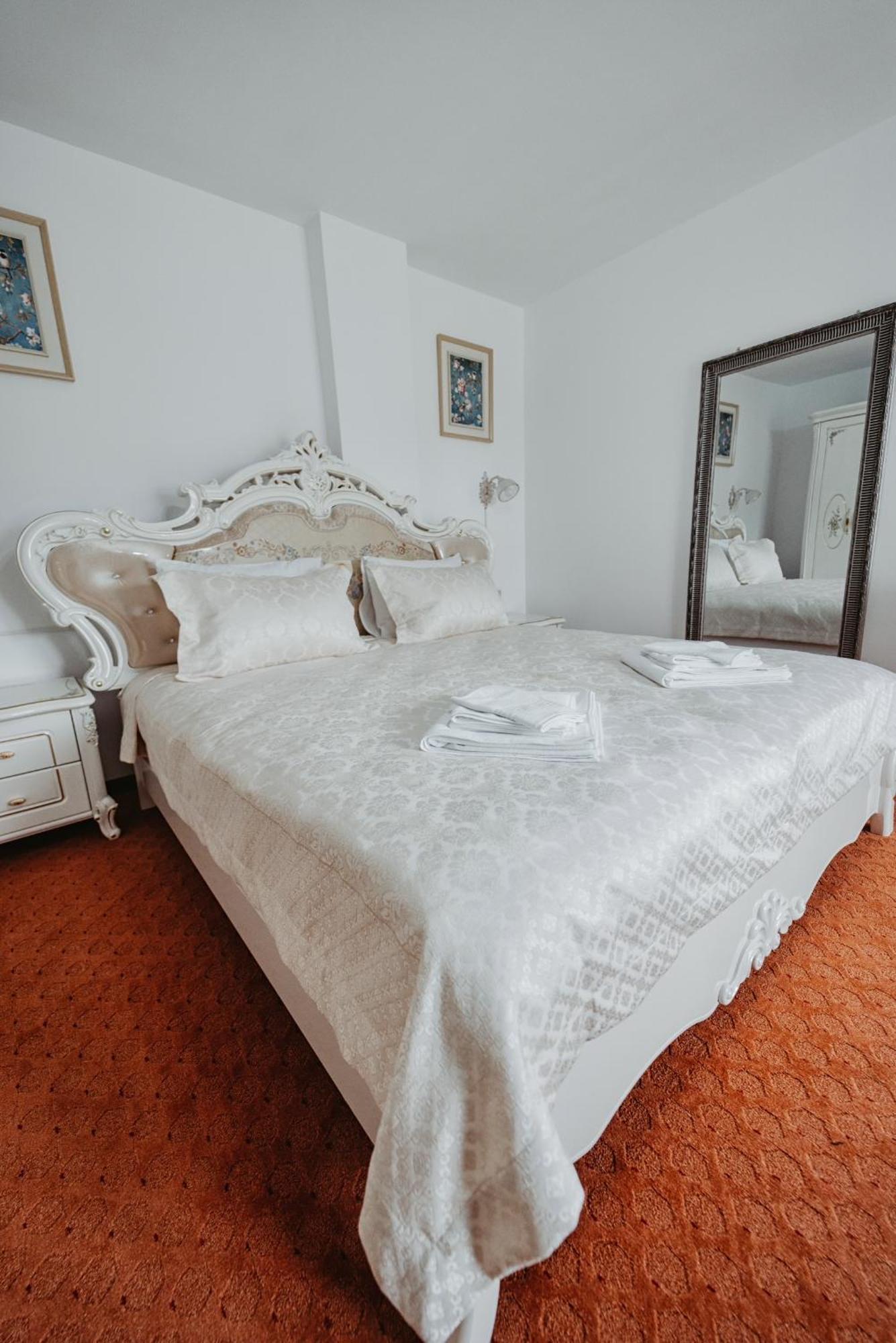 Cameră Queen cu balcon