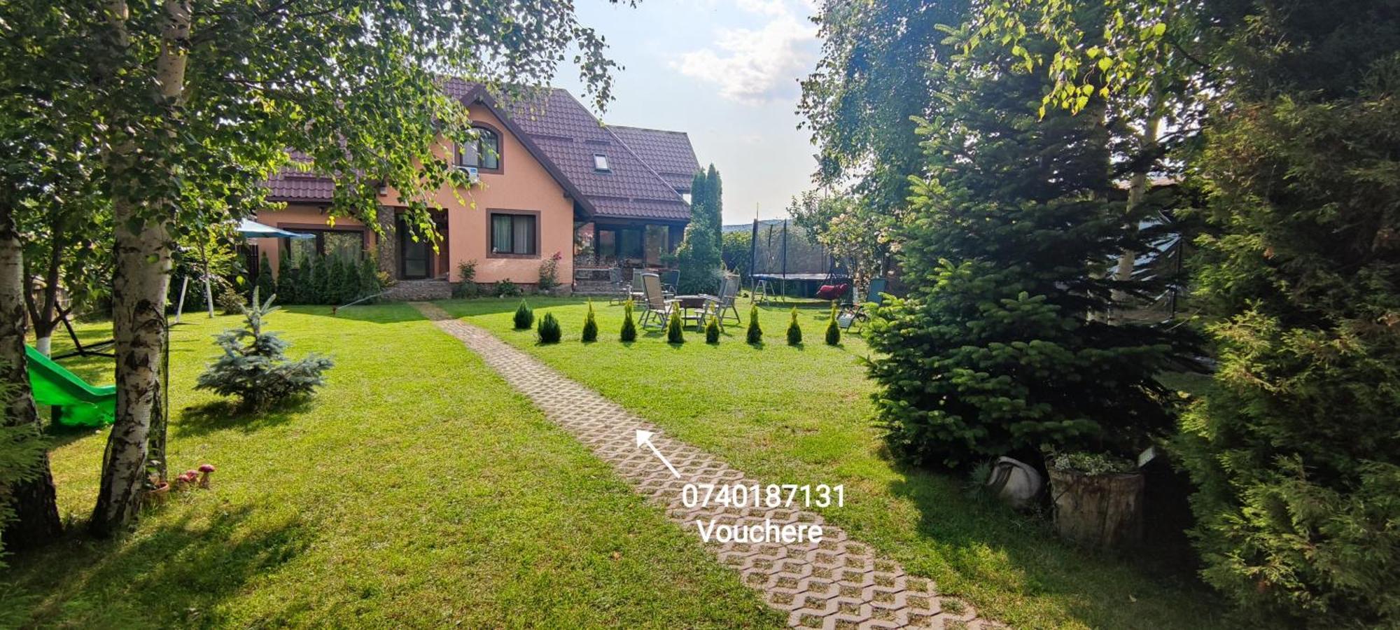 Cameră dublă cu baie privată