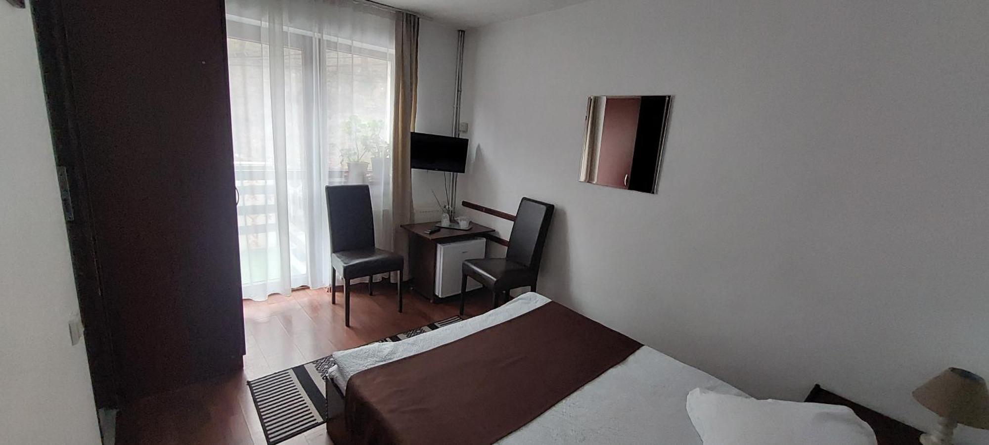 Cameră dublă cu balcon