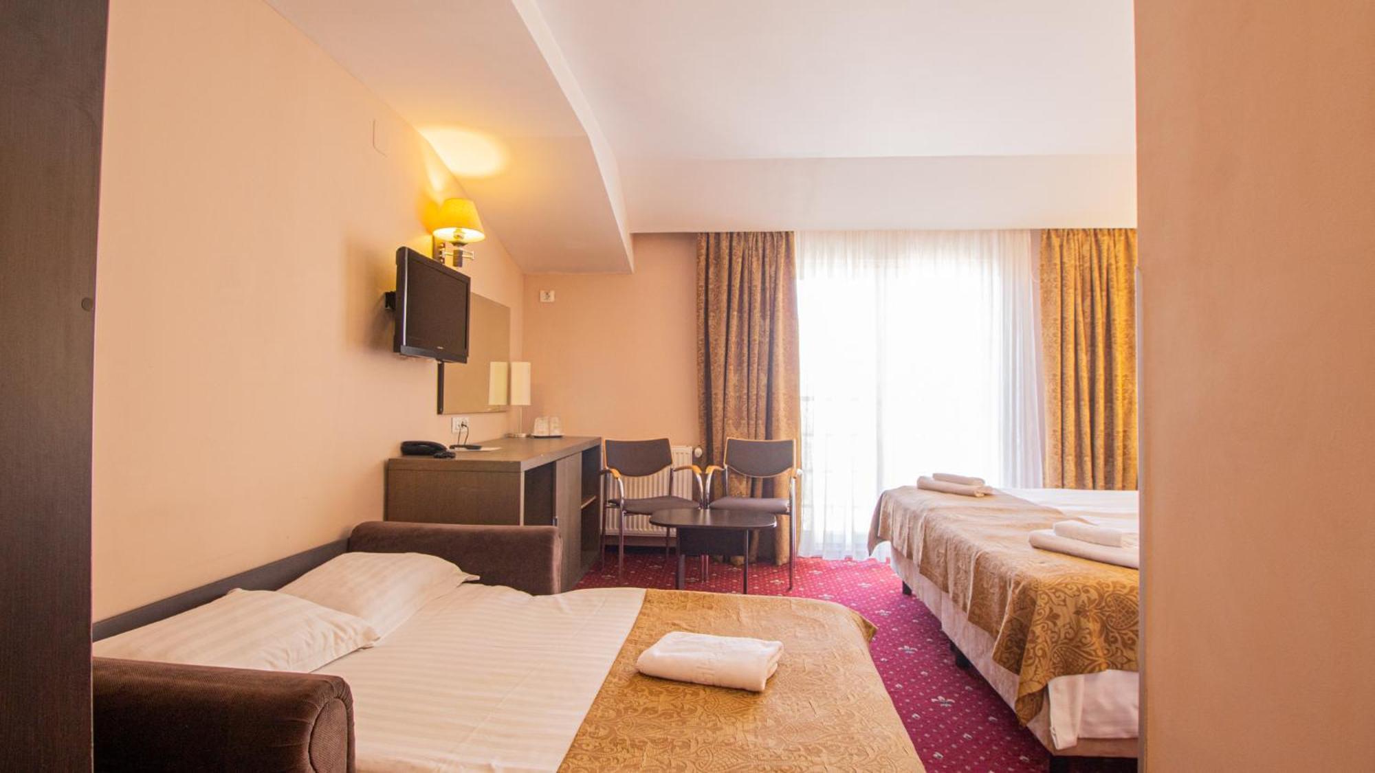 Basic Triple Room