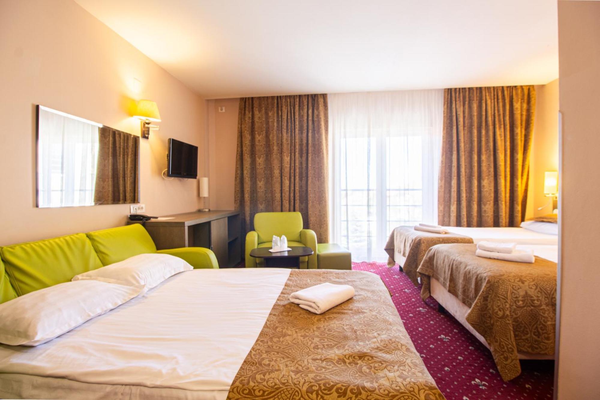 Basic Triple Room