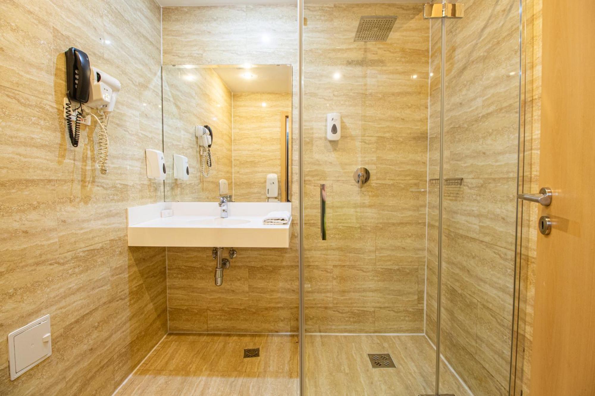 Basic Triple Room