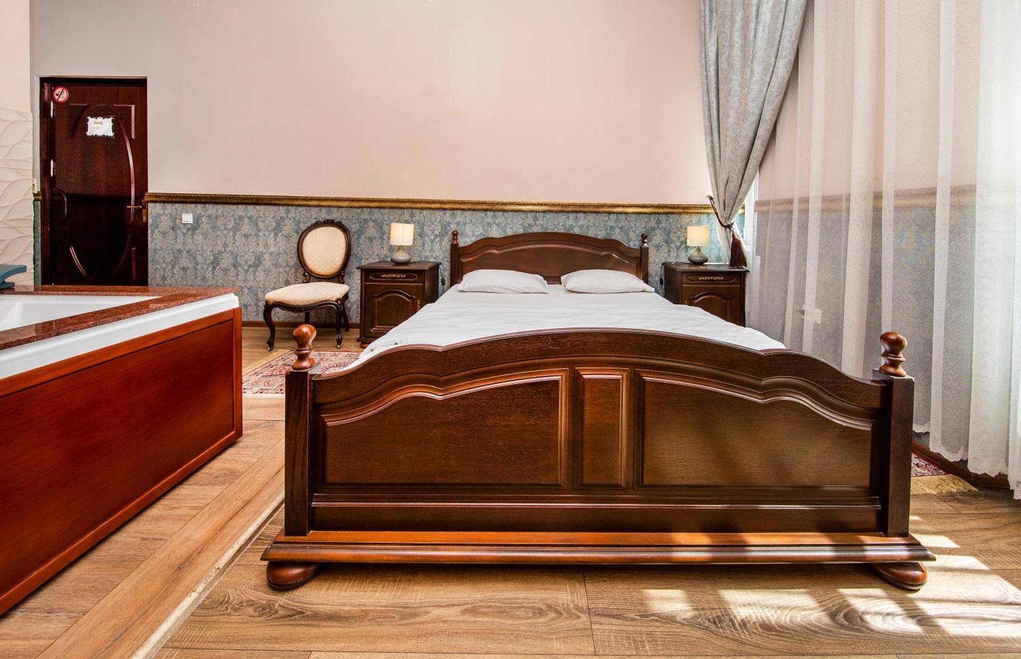 Deluxe Double Room Bath